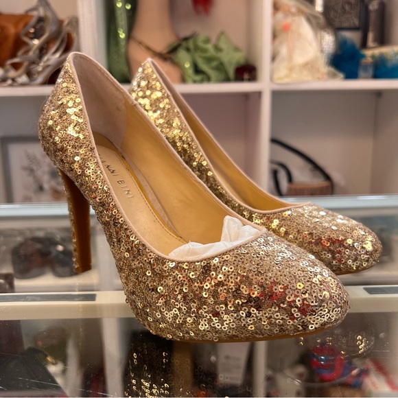 🌟 Gianni Bini Gold Sequin Heels – Size 8 🌟 - Picture 1 of 13